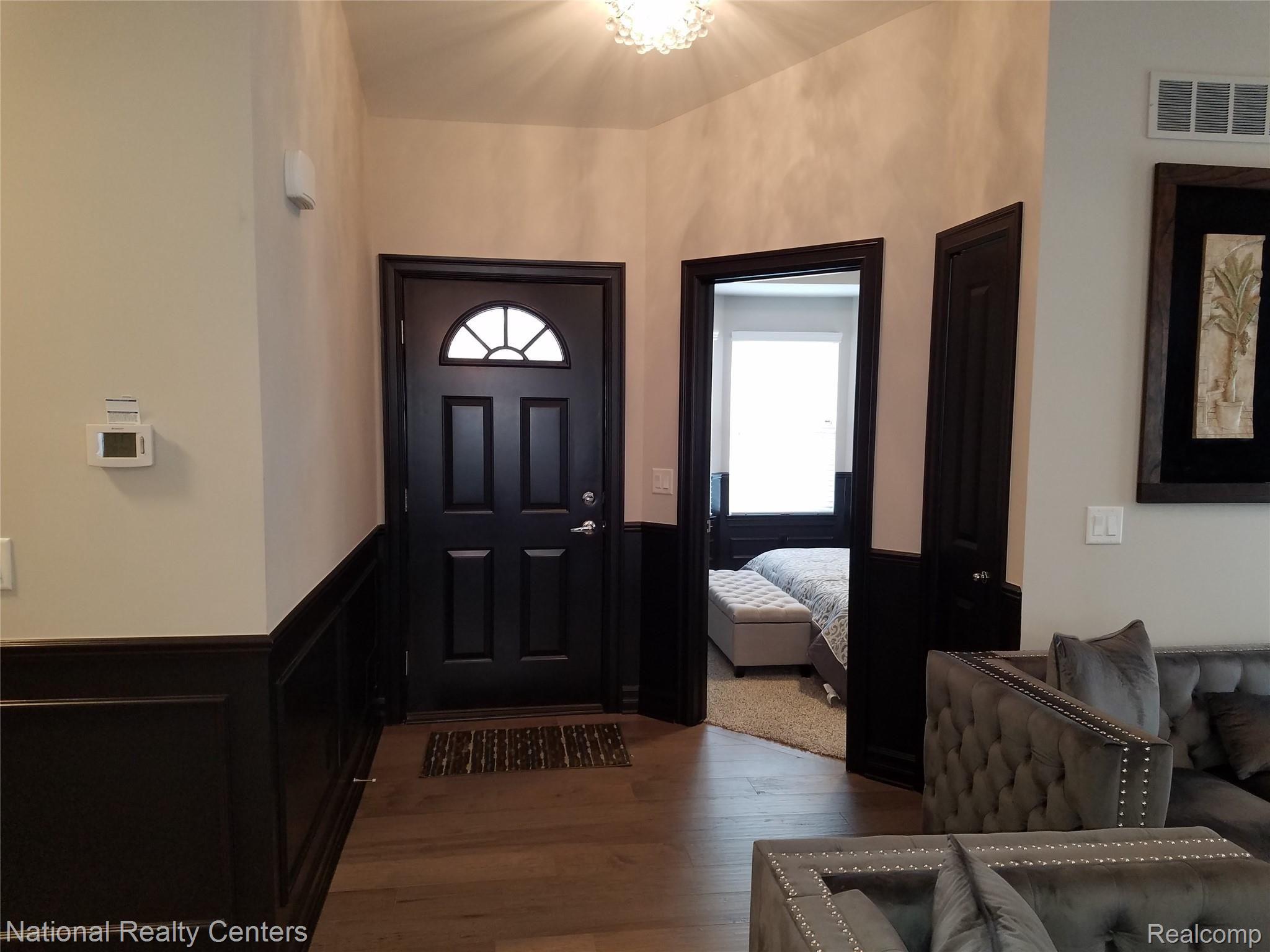 9811 Wayne Road Livonia, MI 48150 - Photo 6 of 47 20201208_102614.jpg