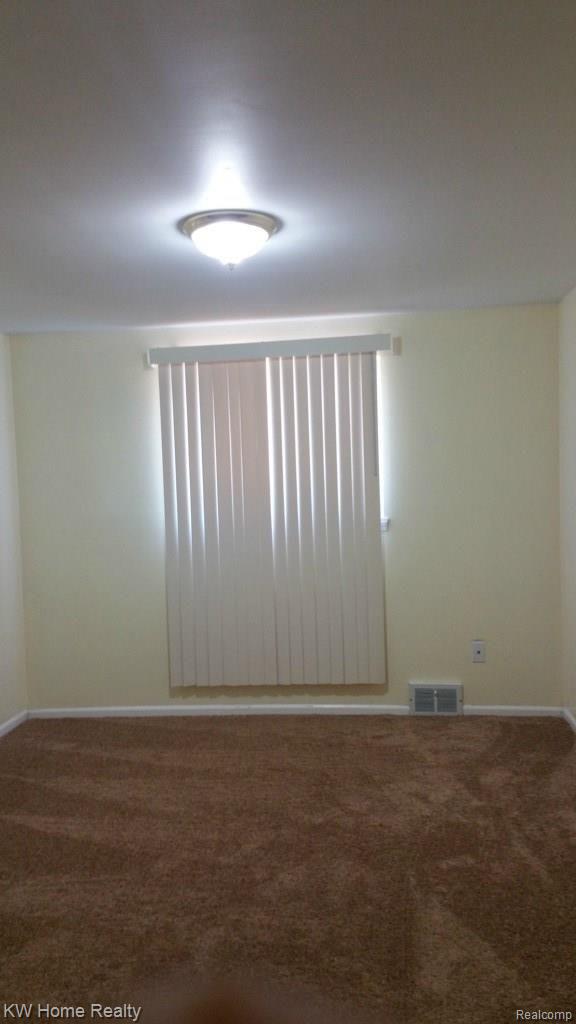 23530 Rockingham Street Southfield, MI 48033 - Photo 55 of 67 20150520_114433.jpg