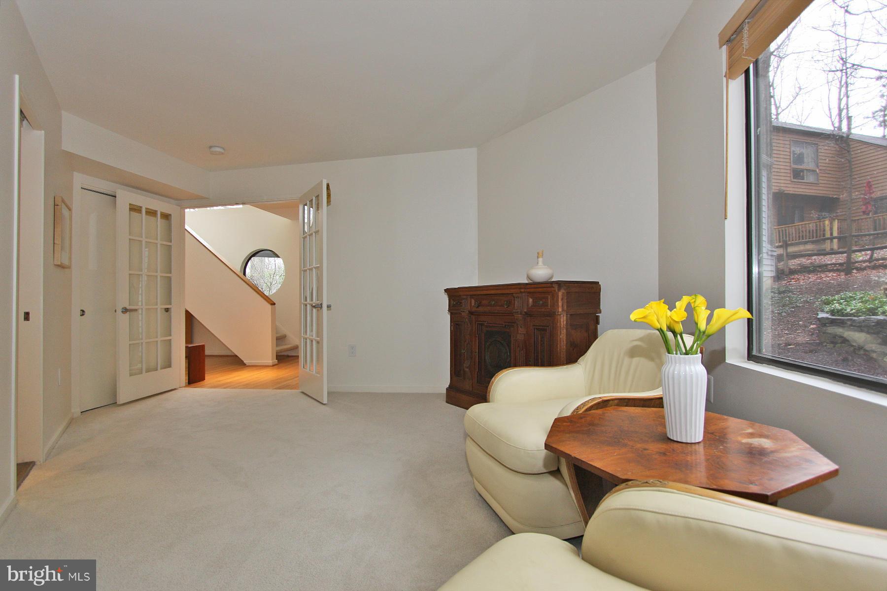 11596 Newport Cove Lane Reston, VA 20194 - Photo 18 of 30 Bedroom