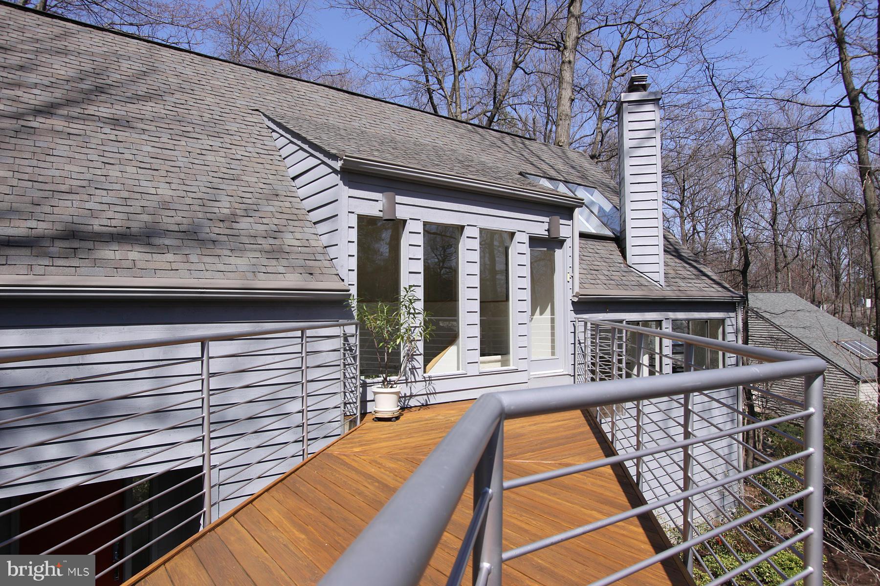 11596 Newport Cove Lane Reston, VA 20194 - Photo 26 of 30 Exterior (Front)