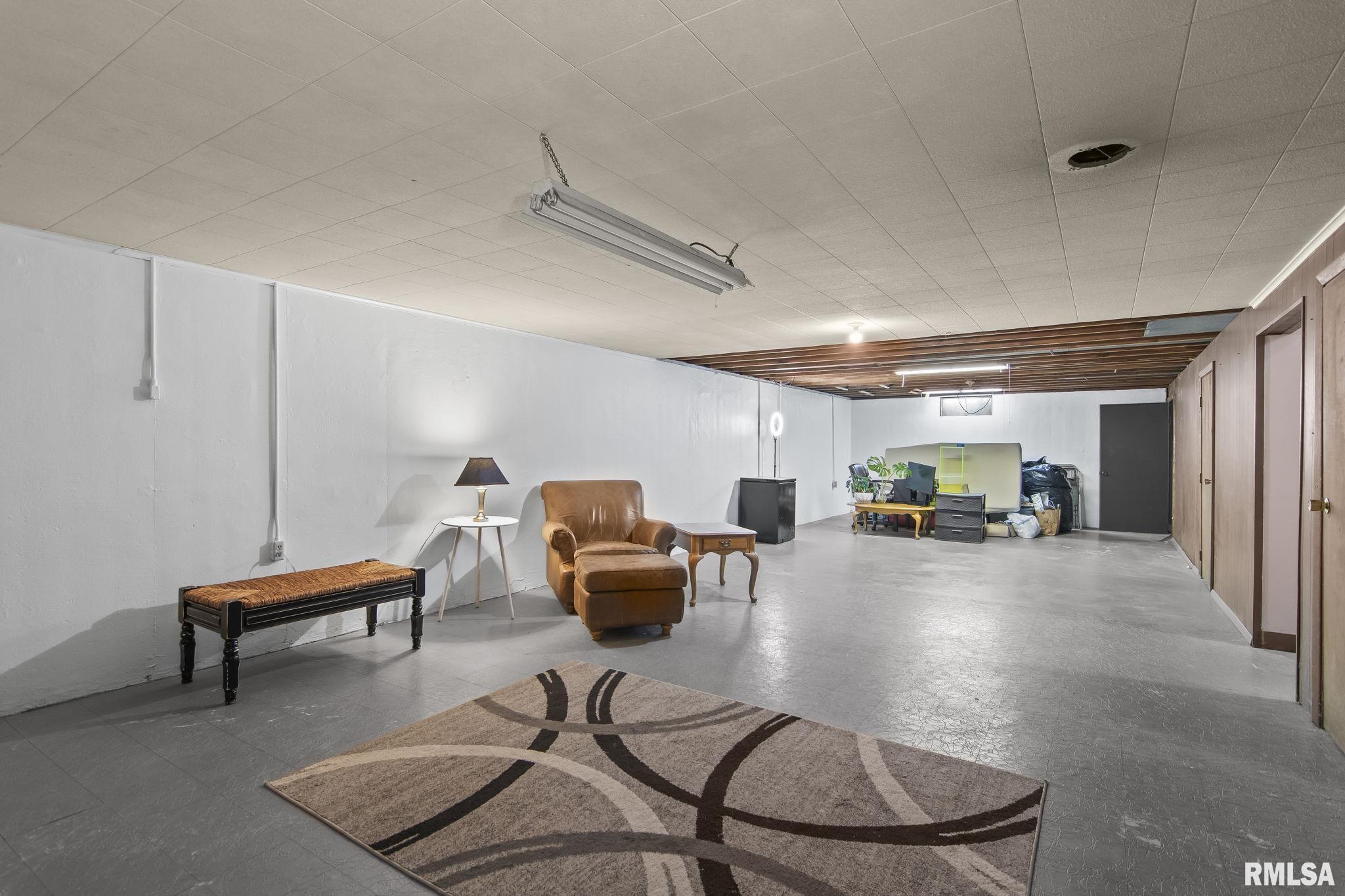 325 Cartwright Drive Springfield, IL 62704 - Photo 29 of 38