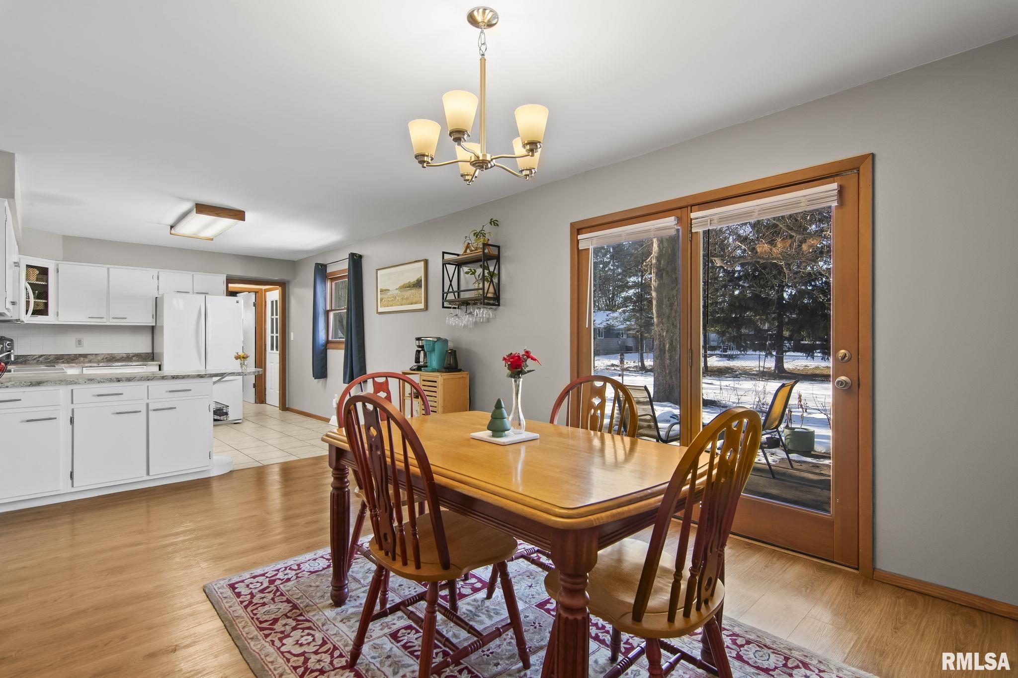 325 Cartwright Drive Springfield, IL 62704 - Photo 9 of 38