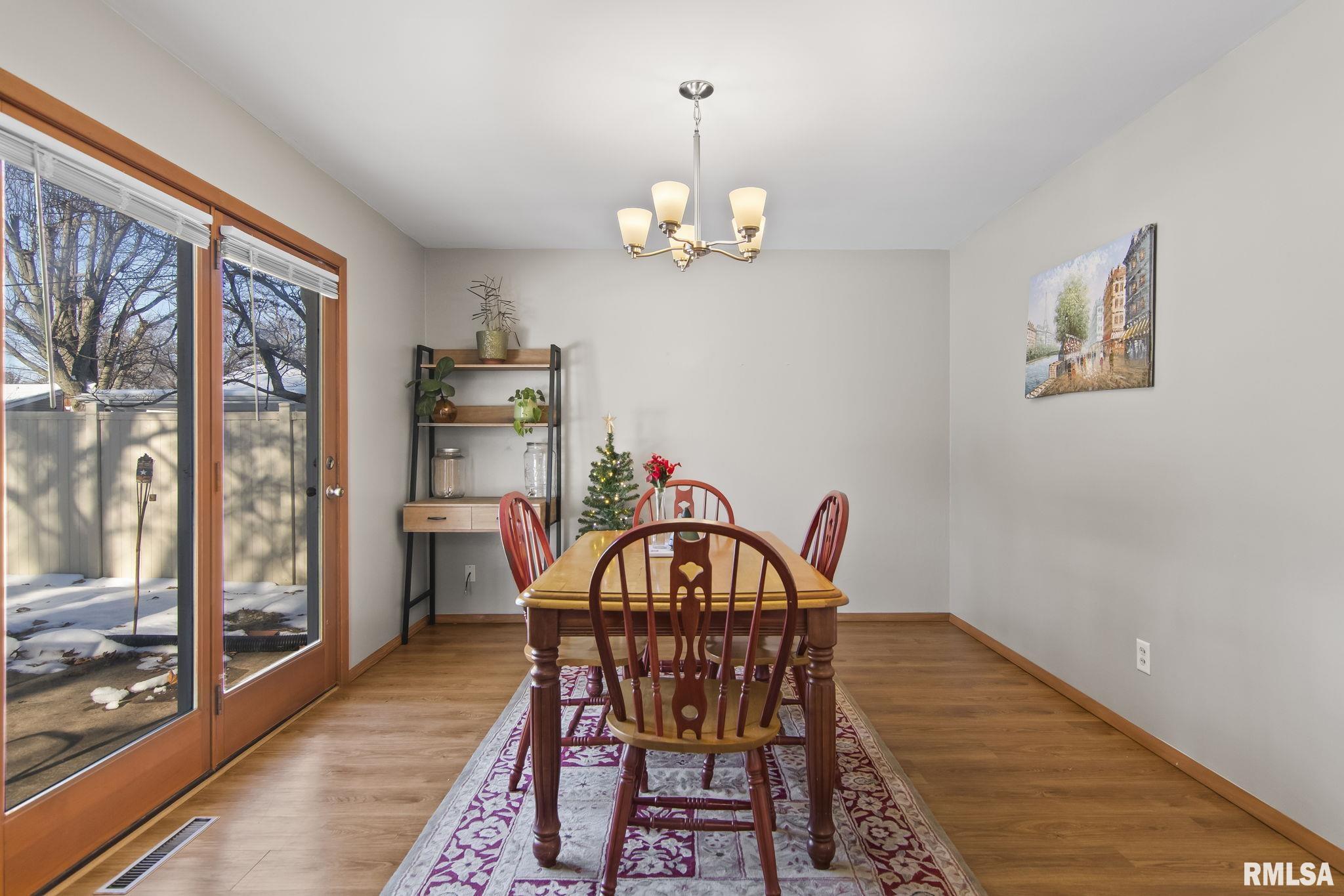 325 Cartwright Drive Springfield, IL 62704 - Photo 10 of 38