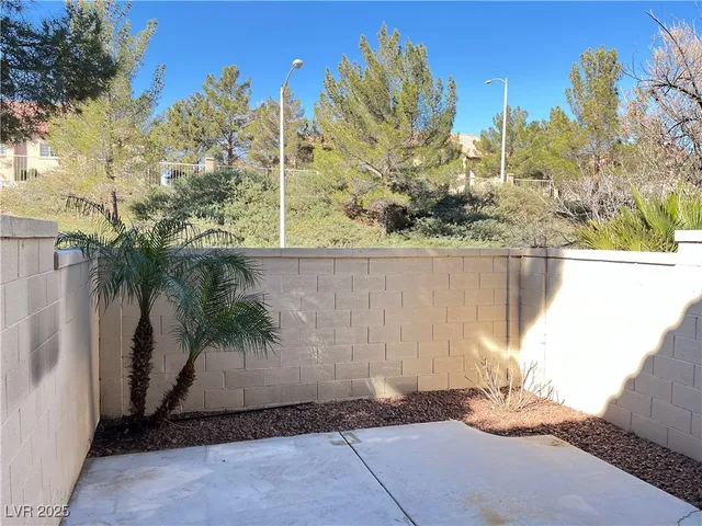 $1,645 | 2842 Briar Knoll Drive, Henderson, NV 89074