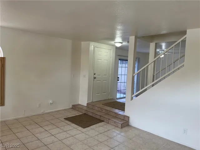 $1,645 | 2842 Briar Knoll Drive, Henderson, NV 89074