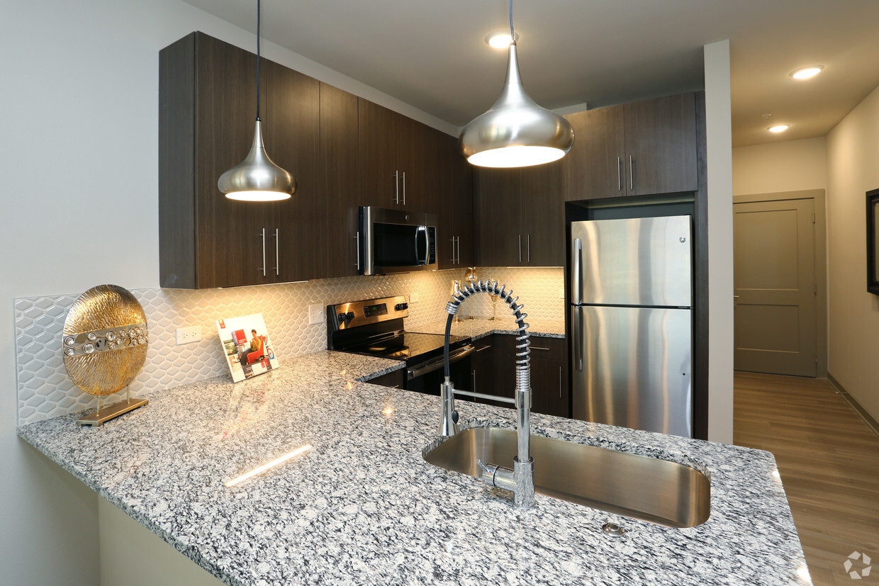 680 East Algonquin Road, Unit 1304 Schaumburg, IL 60173 - Photo 3 of 19