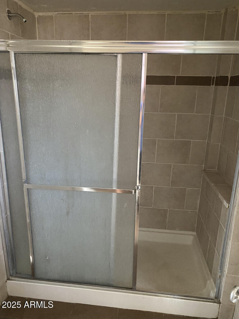 822 West Missouri Avenue Phoenix, AZ 85013 - Photo 23 of 35 a bathroom with a shower