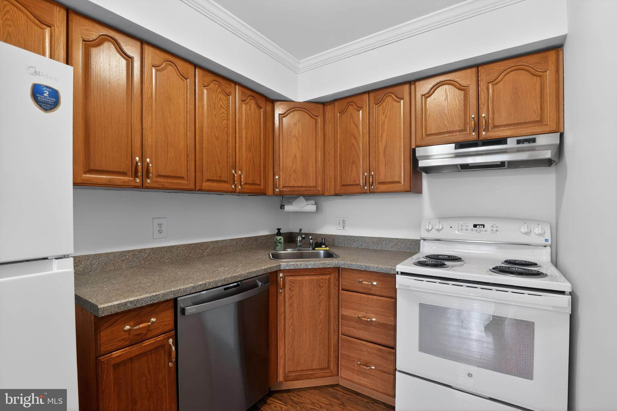 325 South Warminster Road Hatboro, PA 19040 - Photo 12 of 31