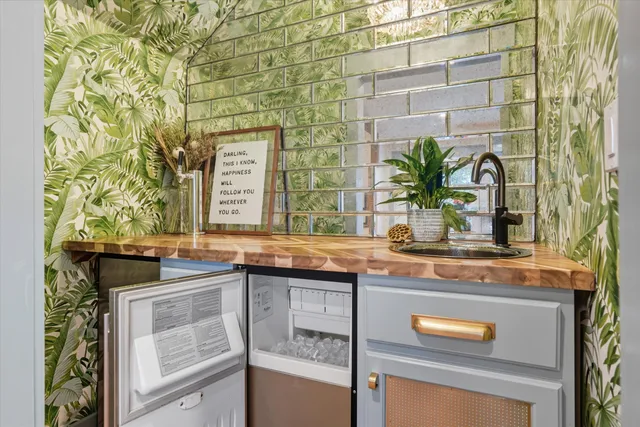 $2,445,000 | 23 Edgewater Alley, Isle of Palms, SC 29451