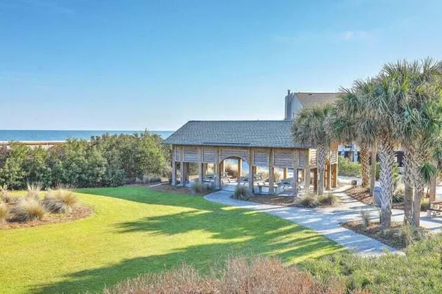 $2,445,000 | 23 Edgewater Alley, Isle of Palms, SC 29451