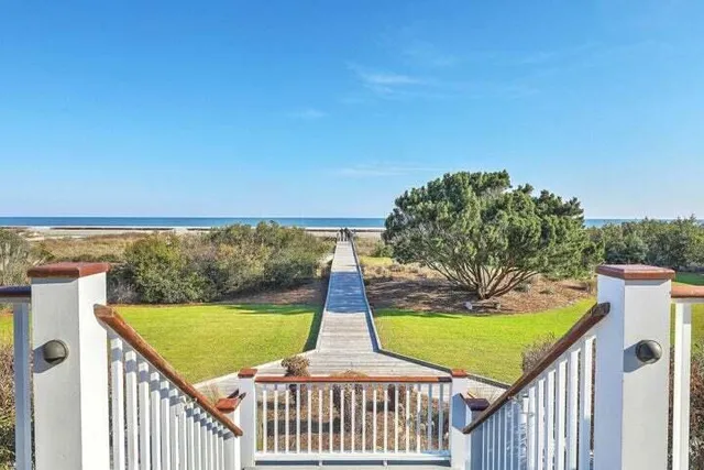$2,445,000 | 23 Edgewater Alley, Isle of Palms, SC 29451