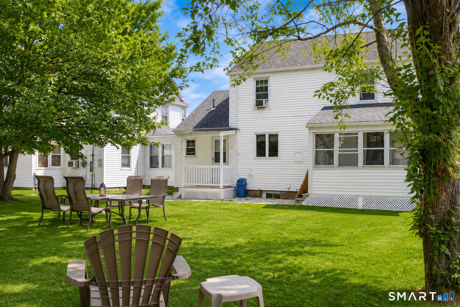 242 Victoria Road Hartford, CT 06114 - Photo 3 of 34