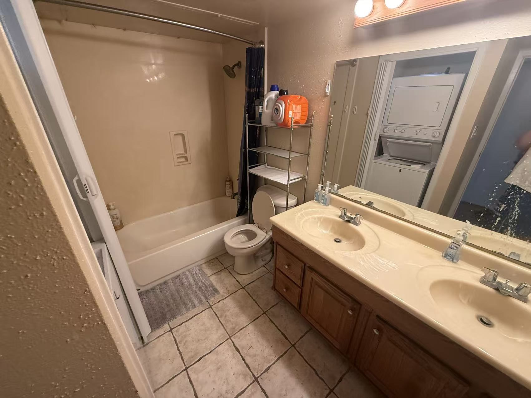 3075 Walnut Bend Lane, Unit 36 Houston, TX 77042 - Photo 5 of 9