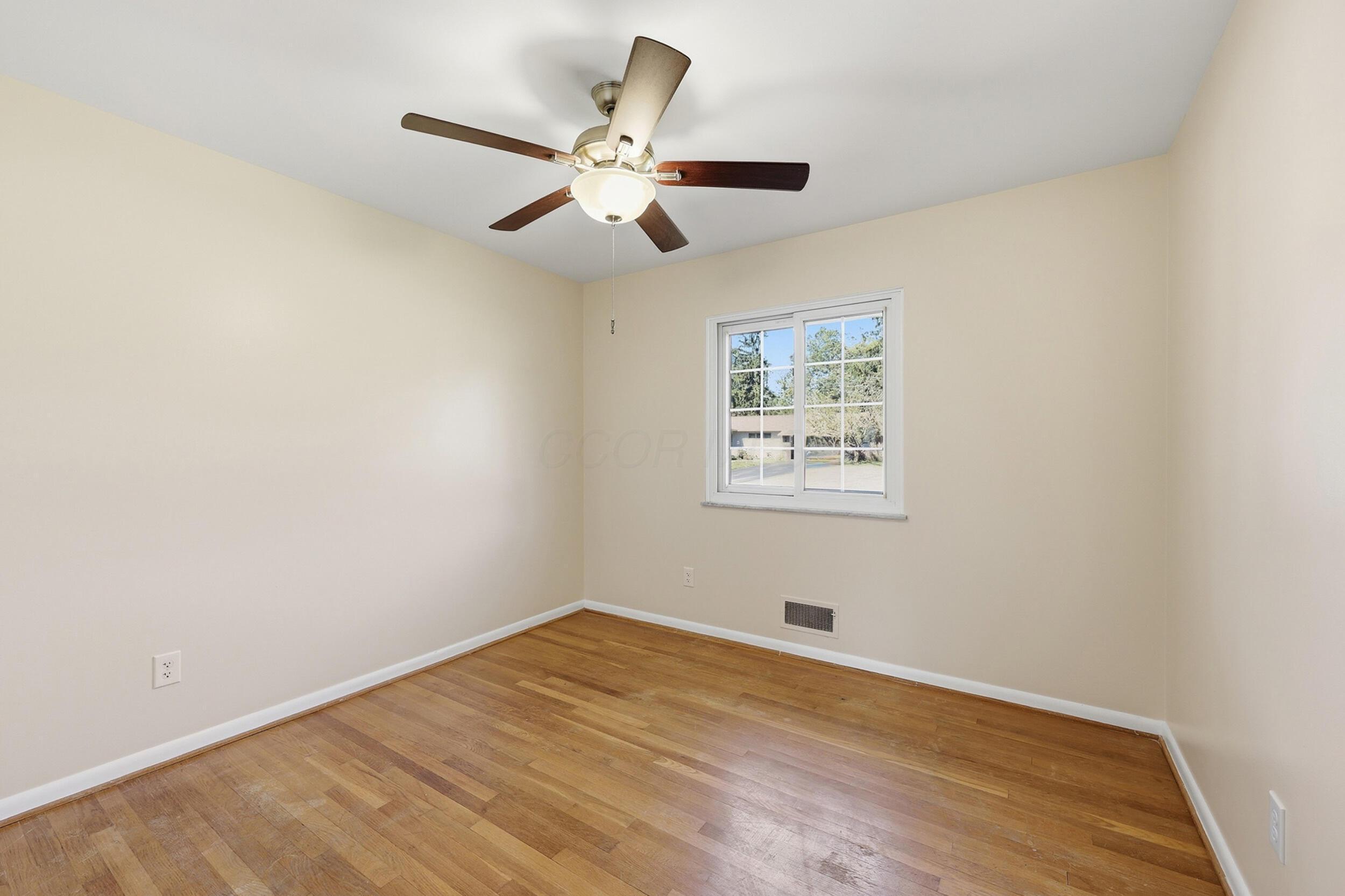 1015 Woodmere Road Columbus, OH 43220 - Photo 21 of 32 21_072a2993