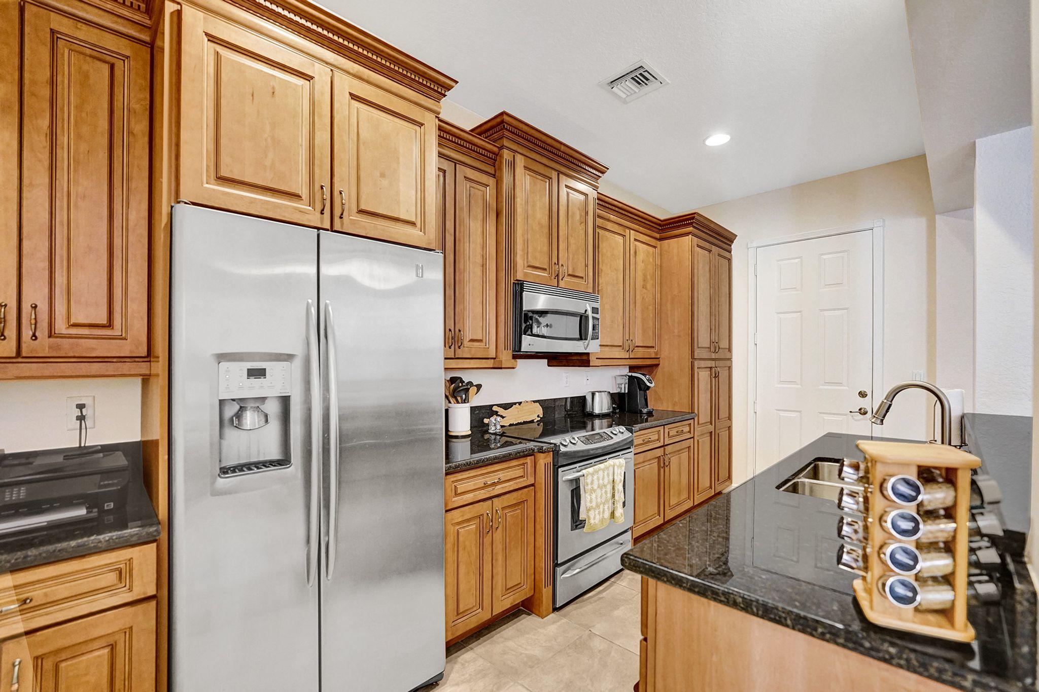 8335 Northwest 8th Terrace Boca Raton, FL 33487 - Photo 17 of 41 KITCHEN