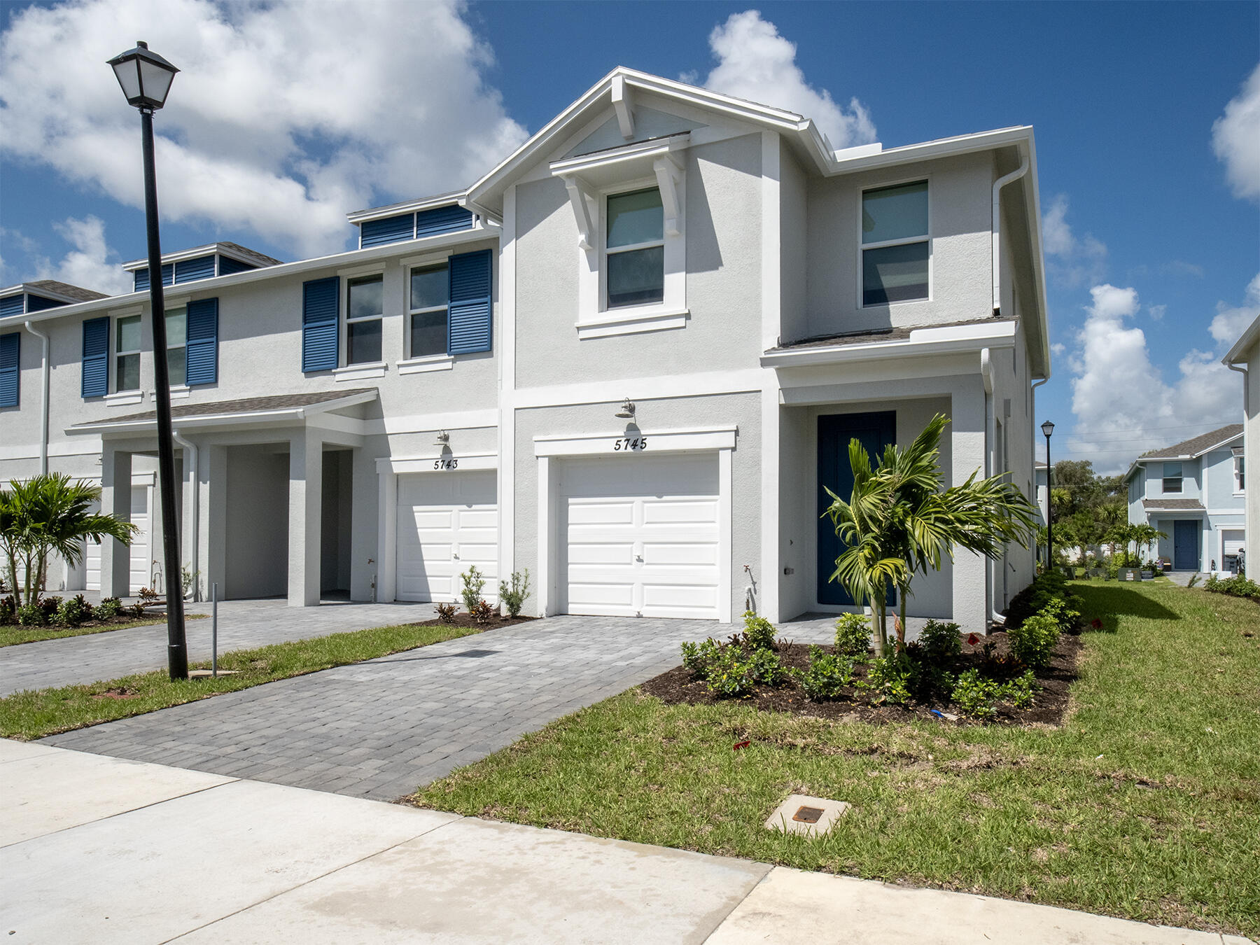 5745 Southeast Edgewater Circle Stuart, FL 34997 - Photo 35 of 38 P1078955-HDR-LS-EDIT-1