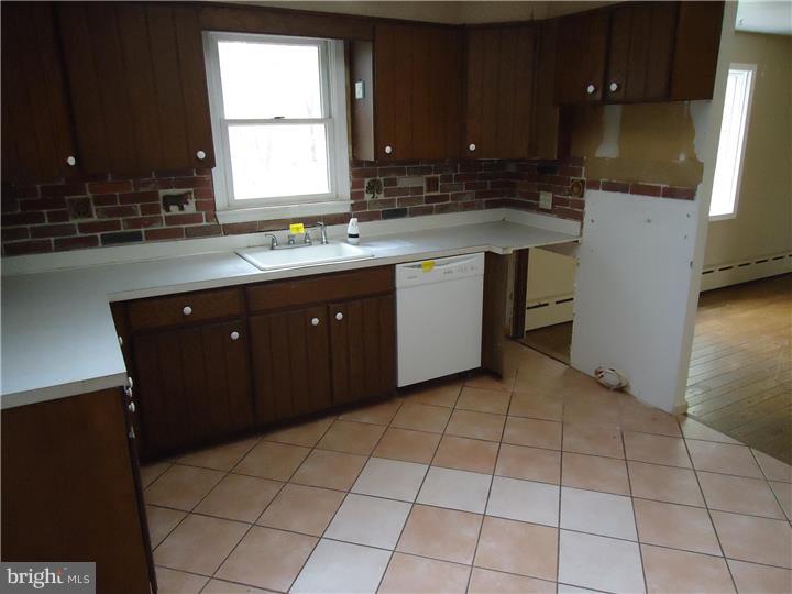 569 Deep Run Road Perkasie, PA 18944 - Photo 7 of 16 Gallery Image 7