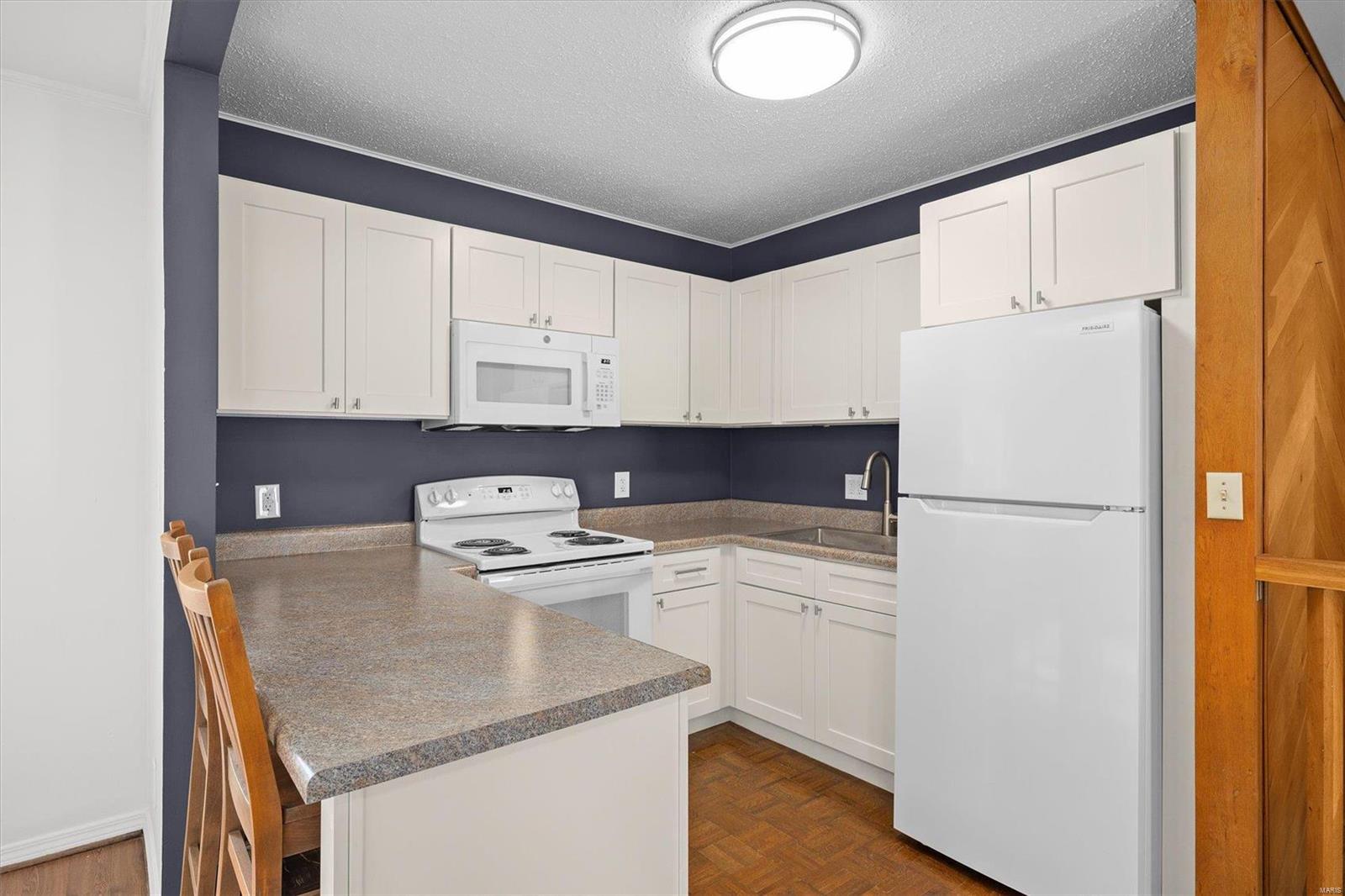 908 State Street Alton, IL 62002 - Photo 14 of 32