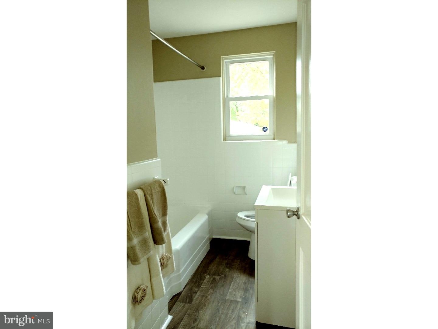 54 State Avenue Lindenwold, NJ 08021 - Photo 11 of 21 Bathroom
