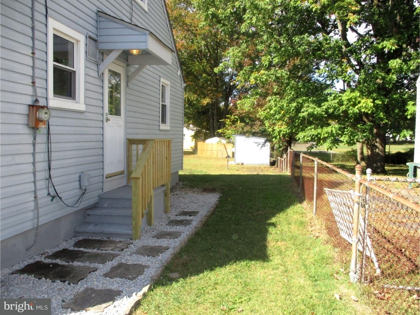 54 State Avenue Lindenwold, NJ 08021 - Photo 3 of 21 Side Yard