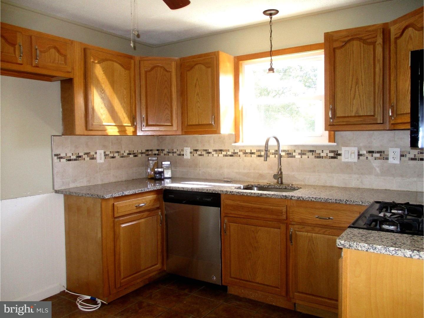 54 State Avenue Lindenwold, NJ 08021 - Photo 8 of 21 Kitchen