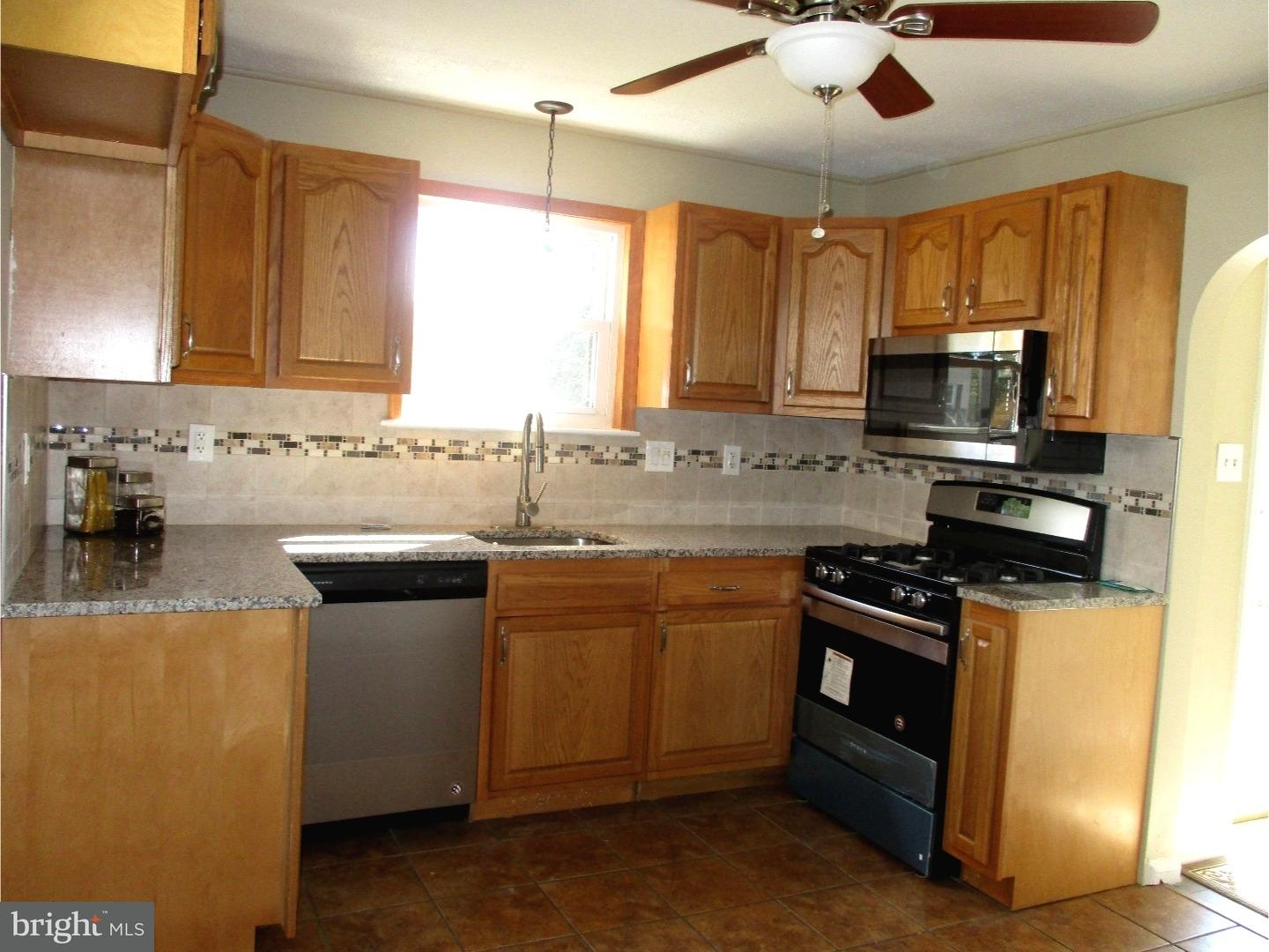 54 State Avenue Lindenwold, NJ 08021 - Photo 10 of 21 Kitchen