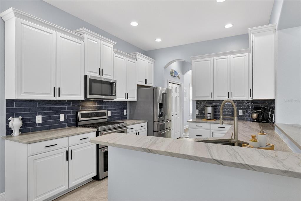 5721 Sea Turtle Place Apollo Beach, FL 33572 - Photo 15 of 80