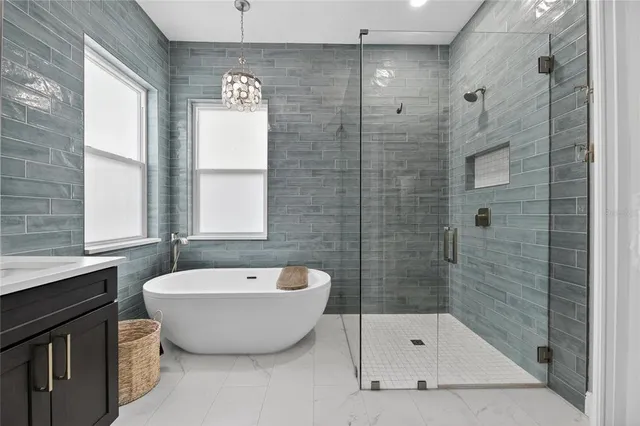 $955,000 | 5721 Sea Turtle Place, Apollo Beach, FL 33572