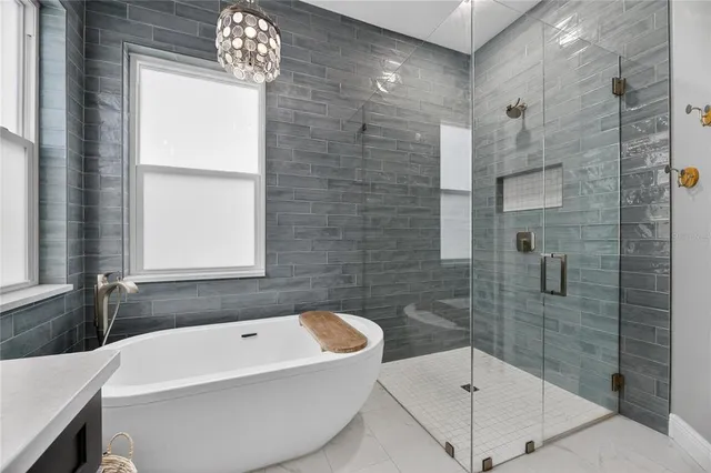 $955,000 | 5721 Sea Turtle Place, Apollo Beach, FL 33572