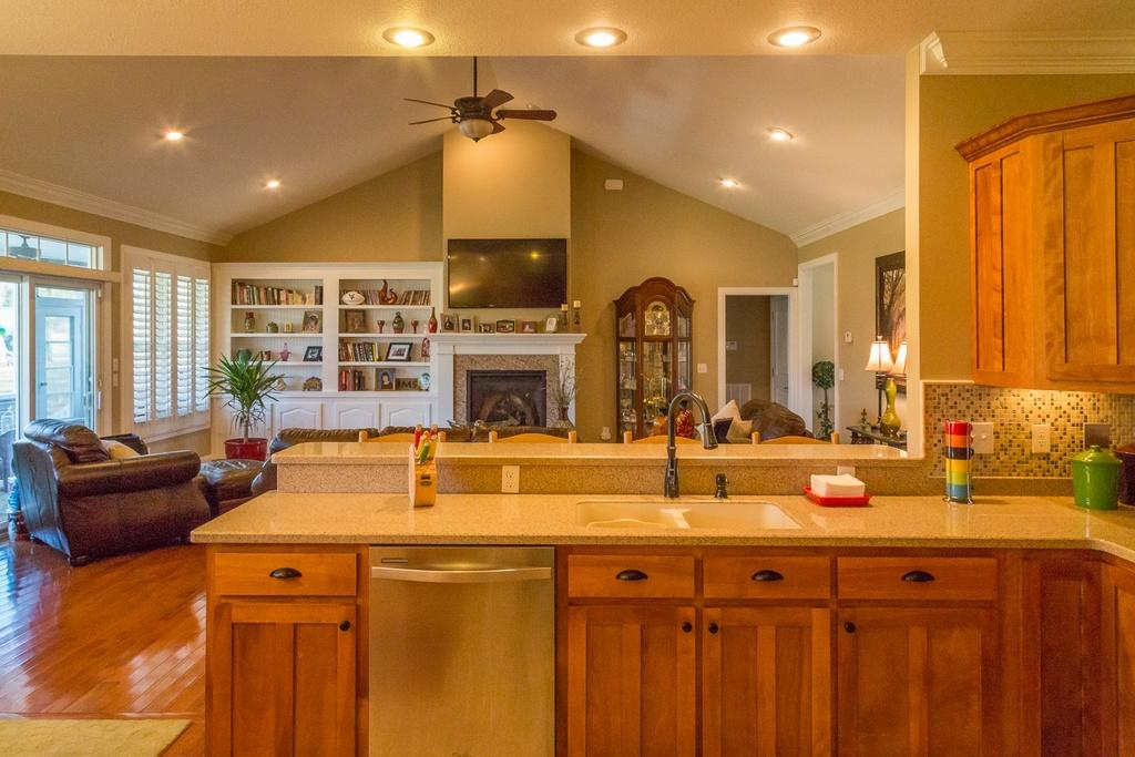 3003 Seminole Loop Crossville, TN 38572 - Photo 8 of 28 8-View from Kitchen toward Living Room