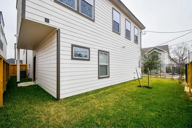 $2,350 | 2307 Gagne Street, Houston, TX 77020