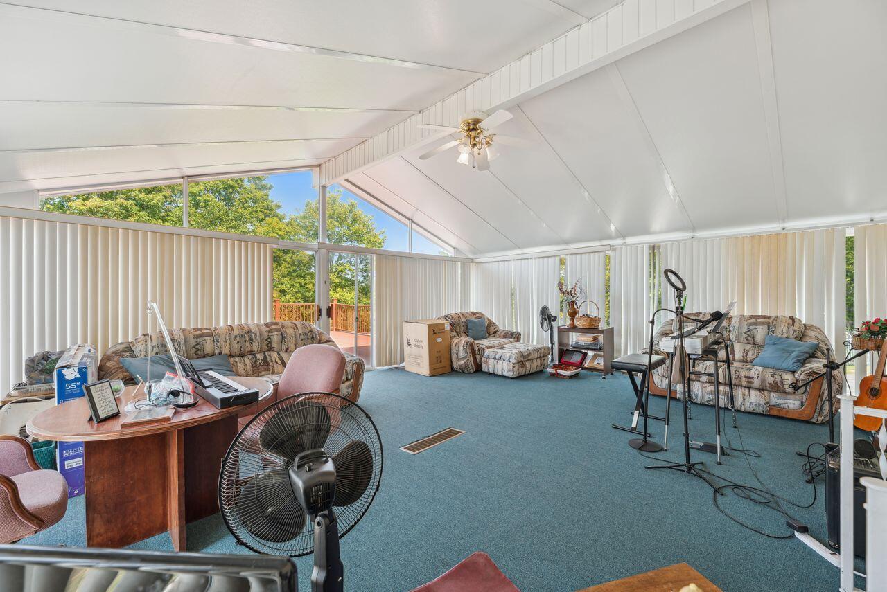 5563 West Spring Creek Road Three Oaks, MI 49128 - Photo 12 of 34 23_Interior