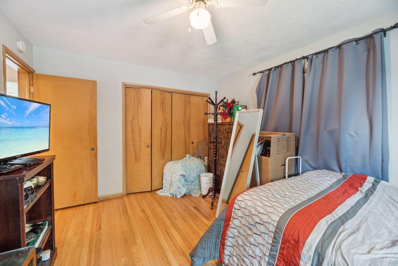 5563 West Spring Creek Road Three Oaks, MI 49128 - Photo 21 of 34 18_Interior