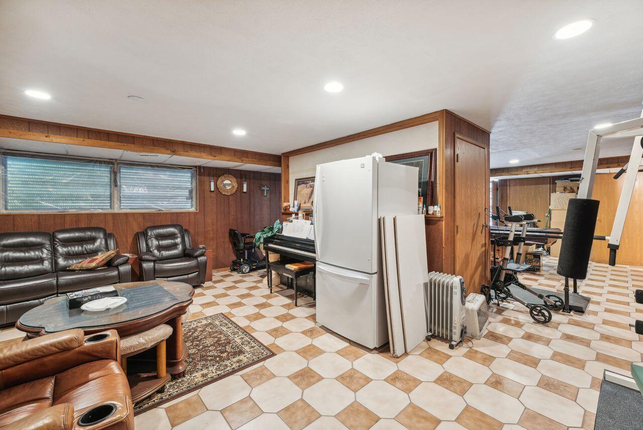 5563 West Spring Creek Road Three Oaks, MI 49128 - Photo 23 of 34 25_Interior