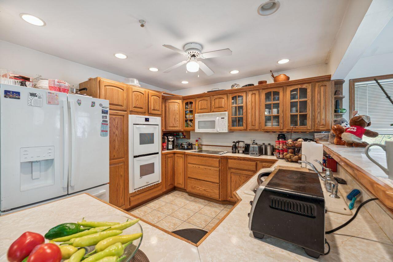 5563 West Spring Creek Road Three Oaks, MI 49128 - Photo 9 of 34 09_Interior