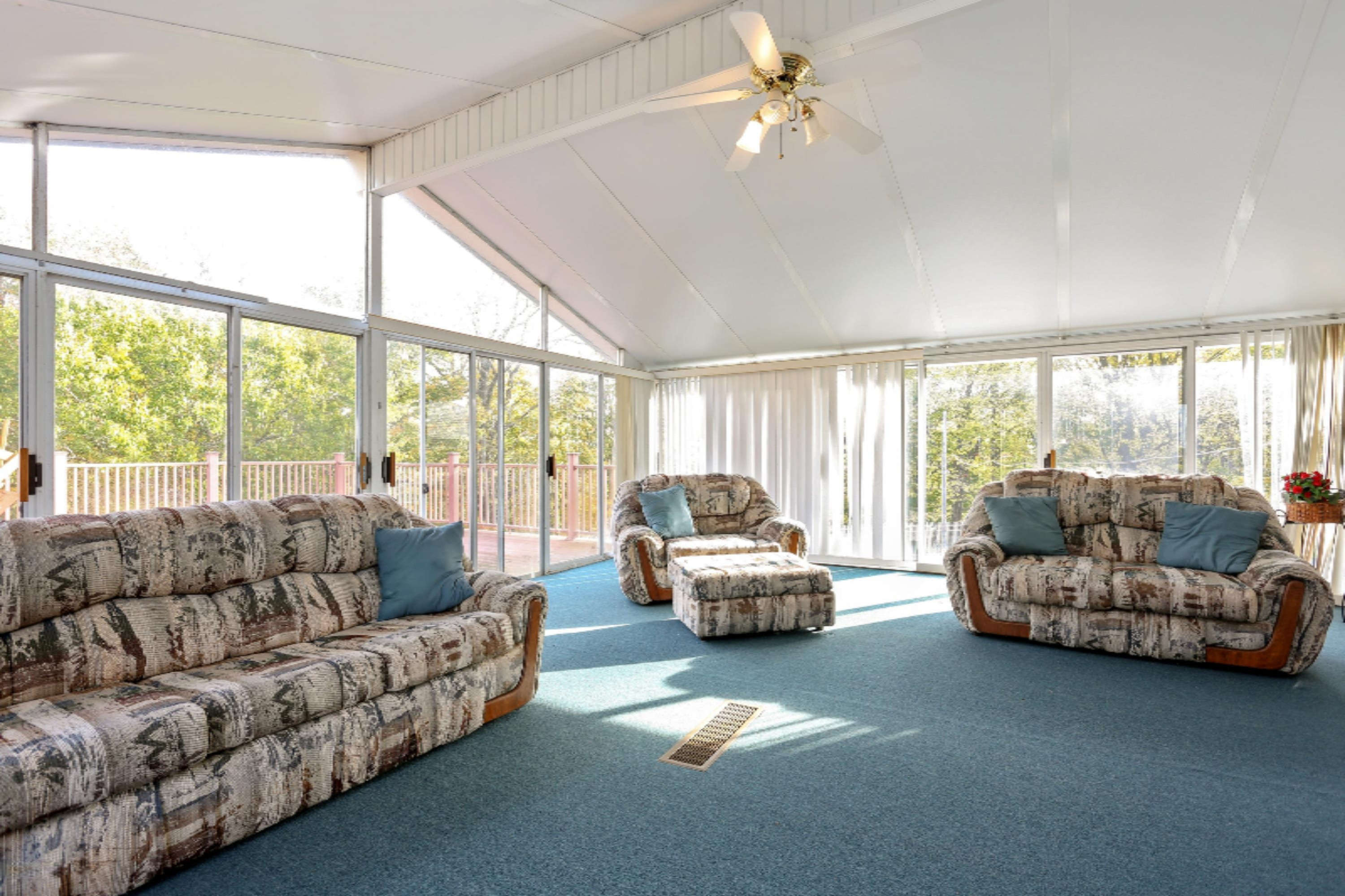 5563 West Spring Creek Road Three Oaks, MI 49128 - Photo 10 of 34 16_5563SpringCreekRd_97_SunRoom_HiRes