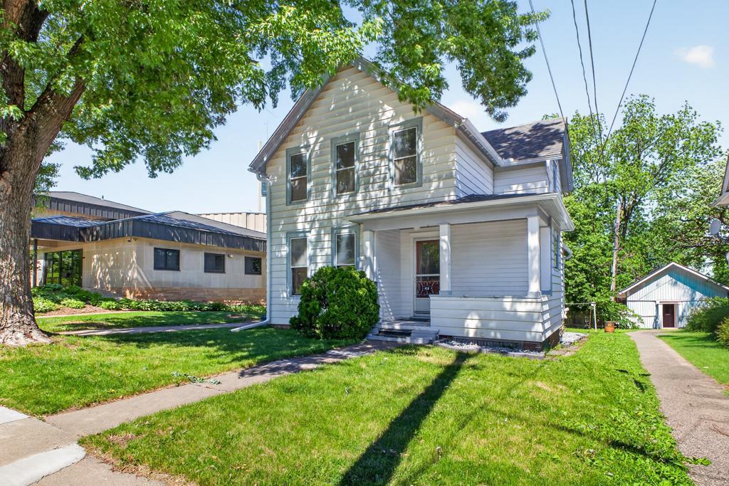 418 8th Street Red Wing, MN 55066 - Photo 3 of 37
