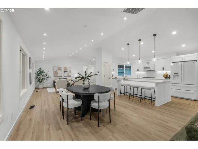 $570,000 | 257 Southwest Nancy Circle, Gresham, OR 97030