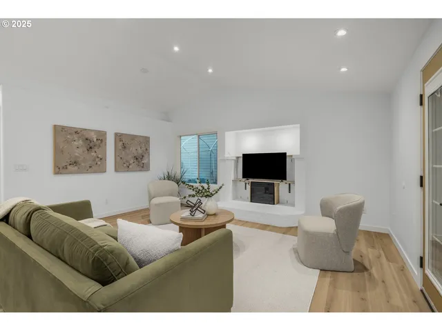 $570,000 | 257 Southwest Nancy Circle, Gresham, OR 97030