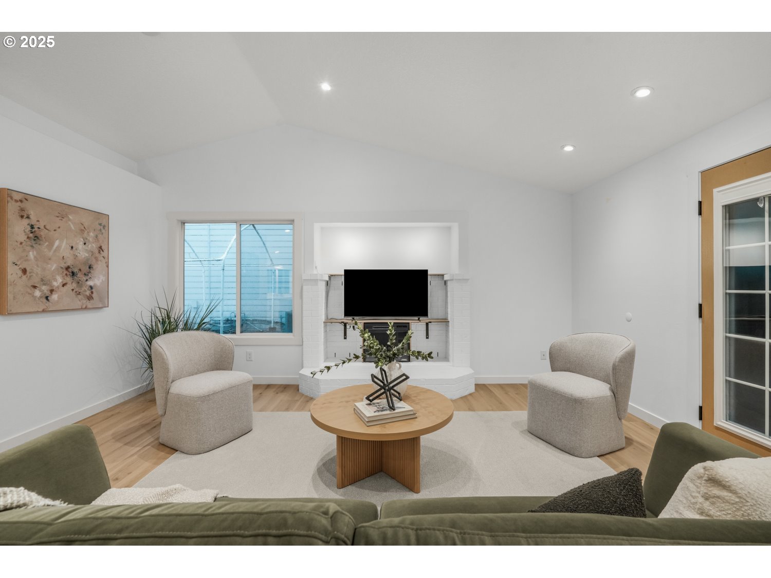 257 Southwest Nancy Circle Gresham, OR 97030 - Photo 14 of 31