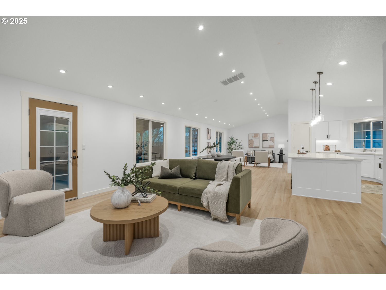 257 Southwest Nancy Circle Gresham, OR 97030 - Photo 16 of 31