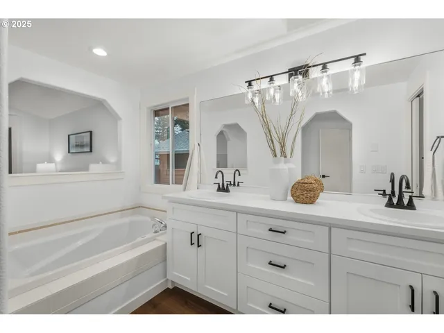 $570,000 | 257 Southwest Nancy Circle, Gresham, OR 97030