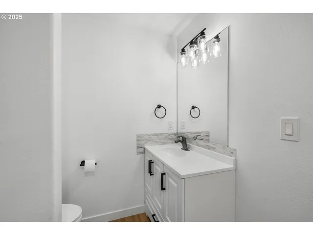 $570,000 | 257 Southwest Nancy Circle, Gresham, OR 97030