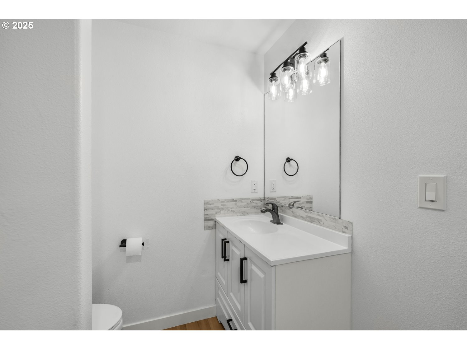 257 Southwest Nancy Circle Gresham, OR 97030 - Photo 23 of 31