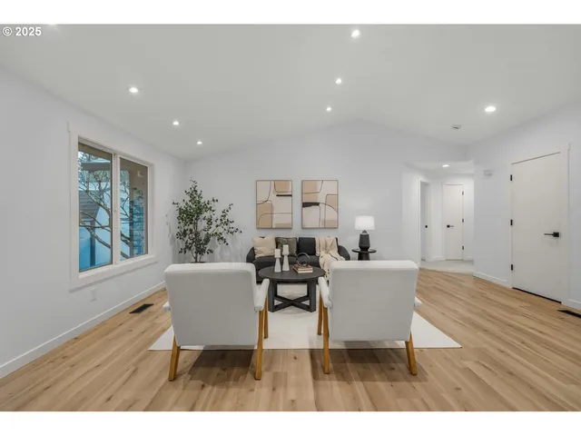 $570,000 | 257 Southwest Nancy Circle, Gresham, OR 97030