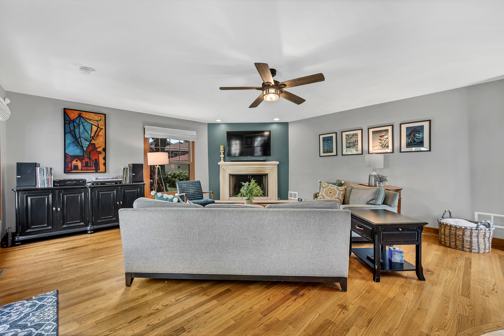 100 South Herbert Road Riverside, IL 60546 - Photo 15 of 30 a living room with furniture and a wooden floor