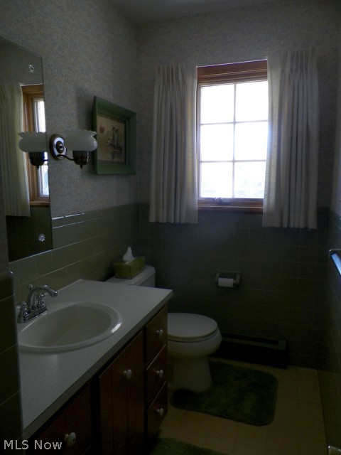 6556 Burdett Road Wadsworth, OH 44281 - Photo 9 of 25 Downstairs bathroom between kitchen and family room.