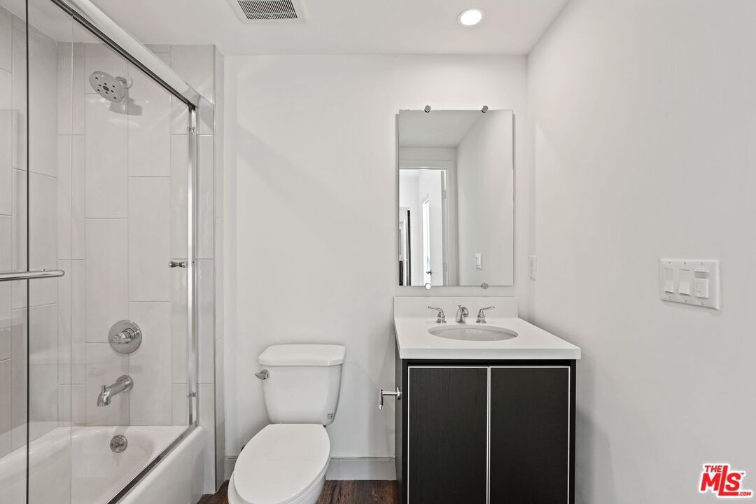 1830 Selby Avenue, Unit PH2 Los Angeles, CA 90025 - Photo 11 of 15