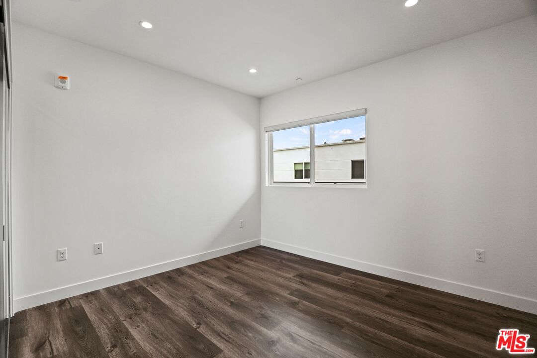 1830 Selby Avenue, Unit PH2 Los Angeles, CA 90025 - Photo 12 of 15