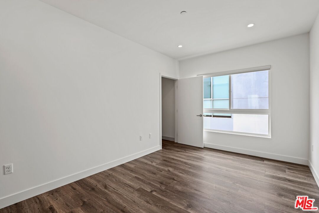 1830 Selby Avenue, Unit PH2 Los Angeles, CA 90025 - Photo 14 of 15